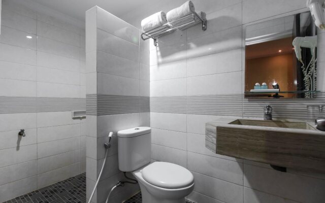 RedDoorz Plus Syariah @ Jalan Sriwijaya Medan