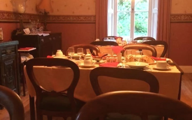 Cloncarlin House