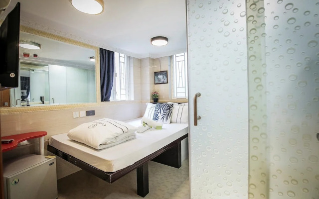 Tsim Sha Tsui Hotel