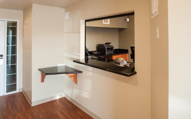 WoodSpring Suites Houston La Porte