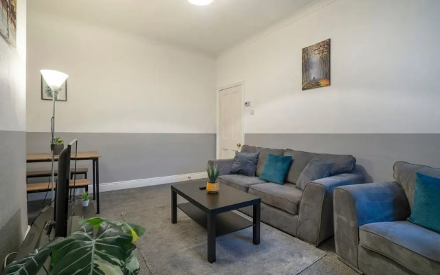 3 Bed-free Parking-close to City