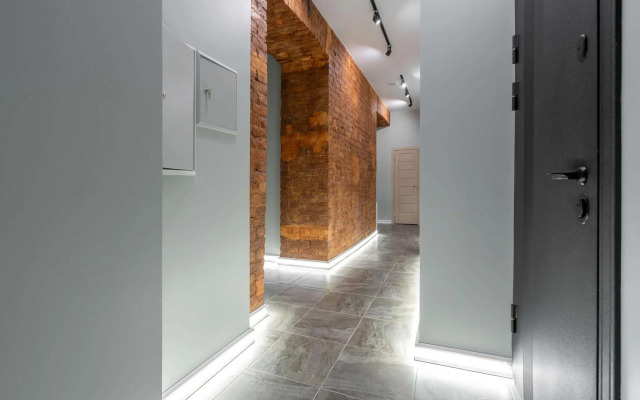 Метры в центре на улице Лахтинская 9