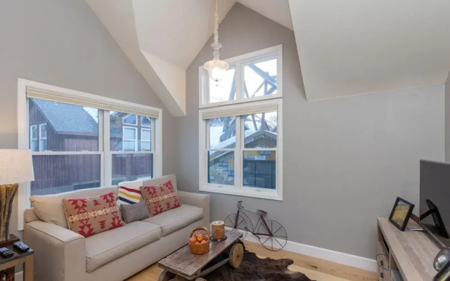 Christel - Peaceful West End Home, Downtown Telluride, Walk to Ski