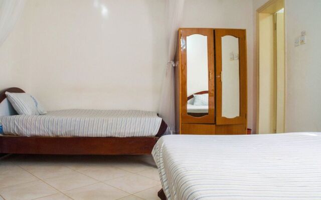 Crown Hotel Hoima