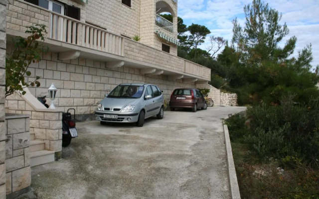 Apartments with a parking space Postira, Brac - 700