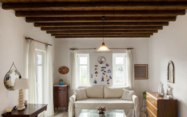 Pleiades Villa, Near Ornos Beach