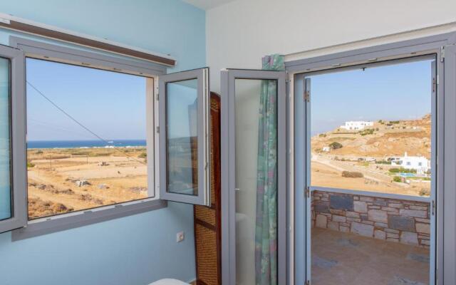 Armonia Studios and Villas