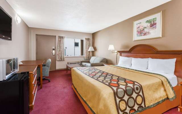 Super 8 by Wyndham Greensboro