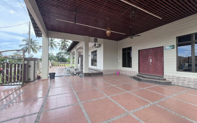 Nurbayu Villa (3 and 4 bedroom Villa) Kemaman