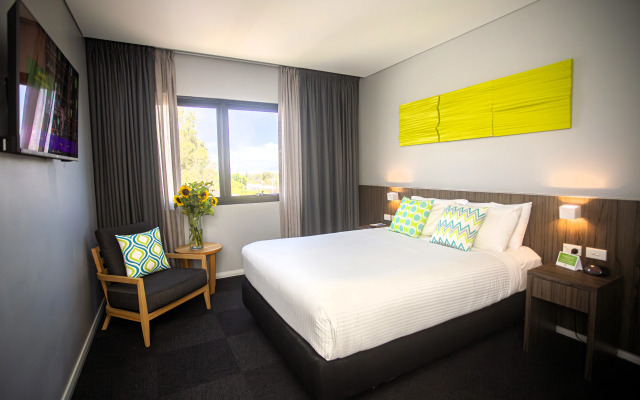 ibis Styles The Entrance