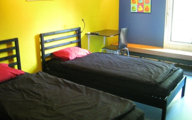 Budget Hostel Zurich – Guest Rooms – Zurich