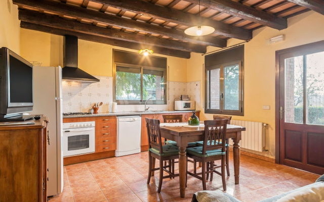 Lovely Apartment in Girona With Swimming Pool