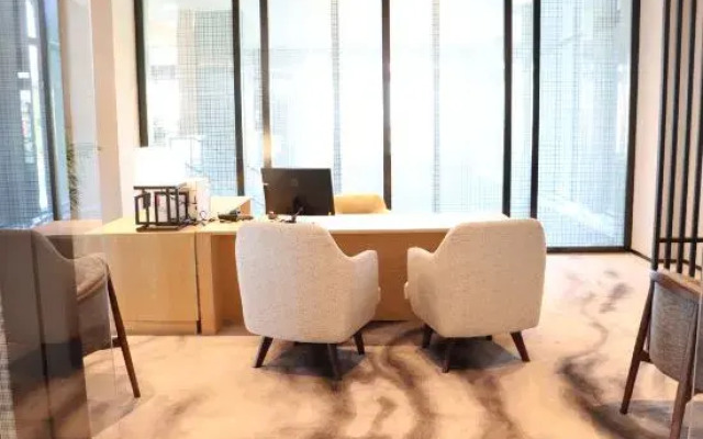Secan Hotel Qingdao, Curio Collection by Hilton