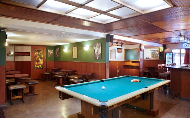 Charlies Place Hotel & Spa