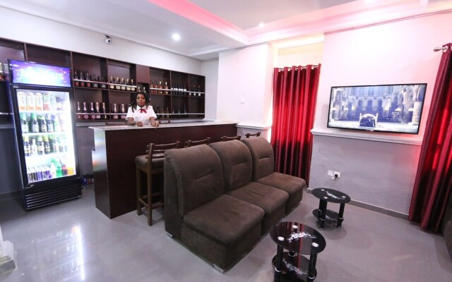 Iyore Grand Hotel & Suites 2