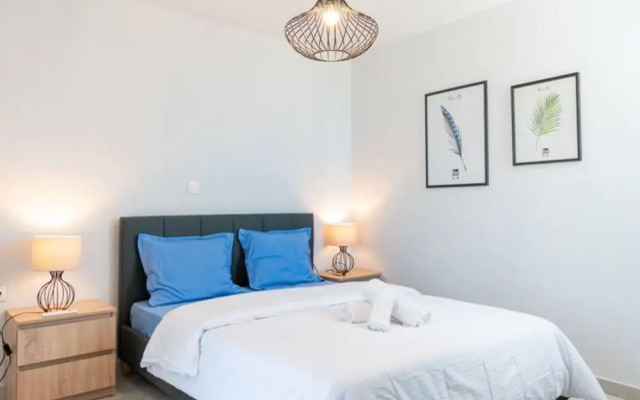 Friendly Accommodation-GTD33701