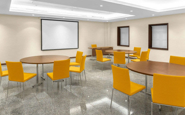 Radisson Blu Hotel, Kuwait