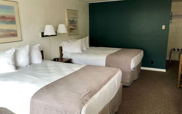 Four Winds Motel