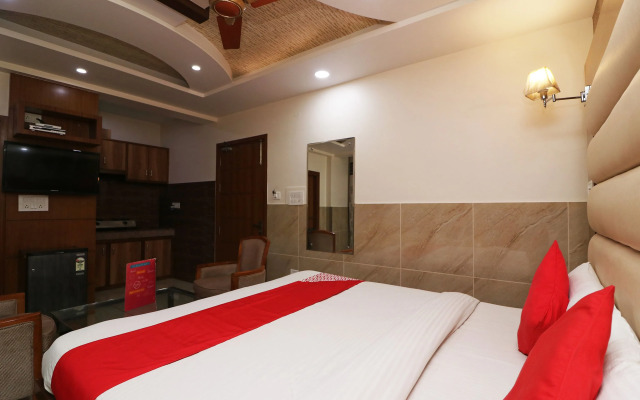 SilverKey Executive Stays 42891 Hira Palace