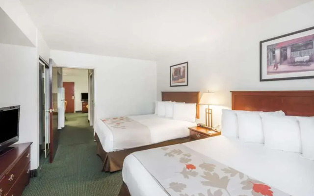 Clarion Pointe Charleston - West Ashley