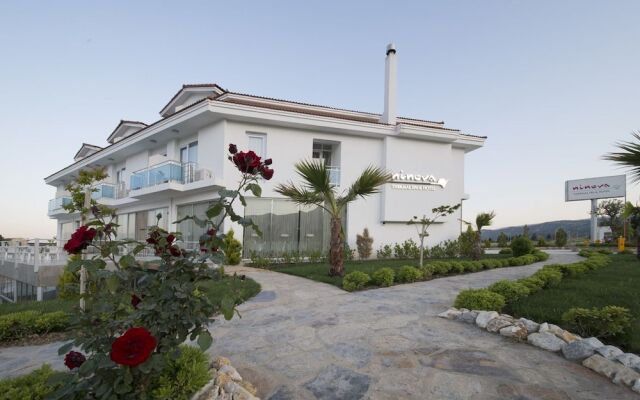 Larina Ninova Thermal Spa & Hotel