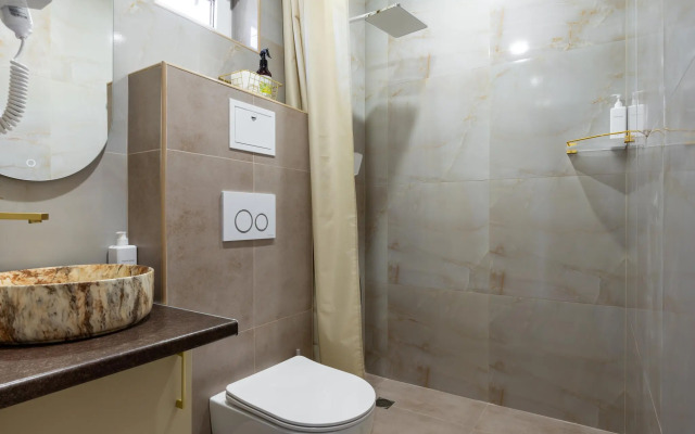 Sandro Palace na Lesnoy (Sandro Pelas)