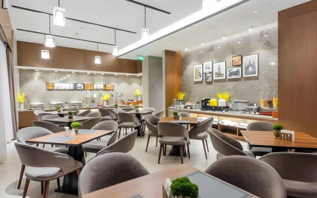 Home Inn Plus-Shanghai Pudong Xinjinqiao Road