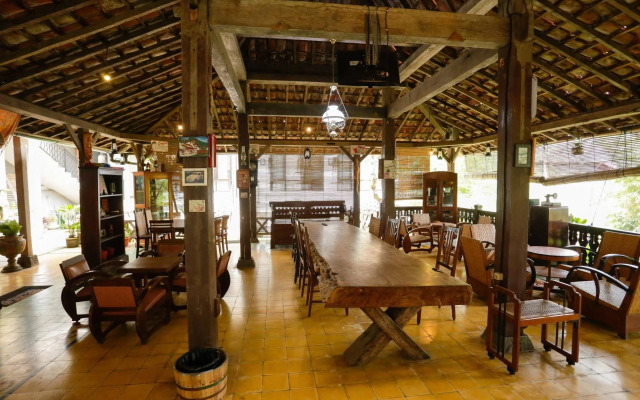 RedDoorz @ Sersan Bajuri atas