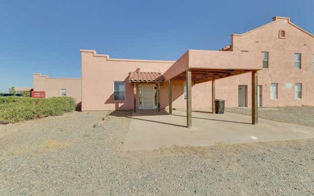 Eloy Vacation Rental w/ Community Pool & Courtyard