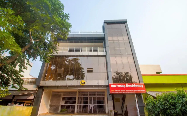 Itsy Hotels Om Pushp Residency