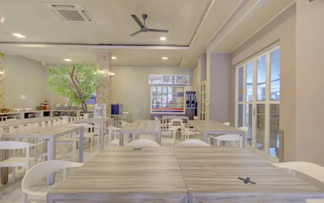 Hotel O Gambir Near Juanda Station Formerly Bunga Dahlia