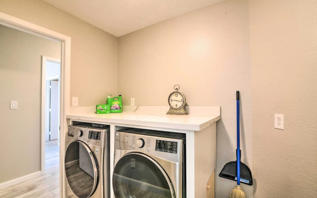 Ocean-view 'kahala Beach Bliss' Home in Galveston!