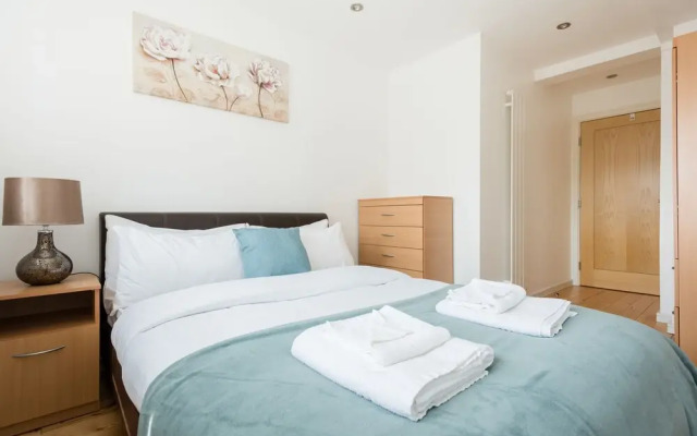 Platinum Apartment next to London Bridge 9995