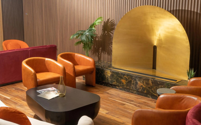 The House Hotel Al Khiran