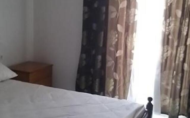 3 bedrooms house