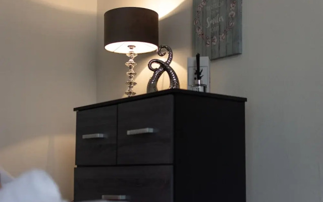 Lux Apartments 4 Bedroom House Sutcliffe