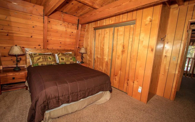 Cozy Pine Retreat #1499