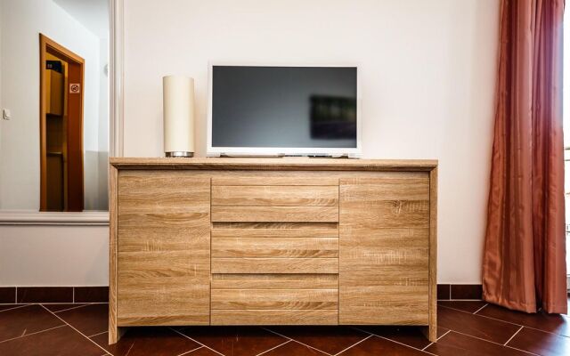 Mare & Mons Deluxe Apartments