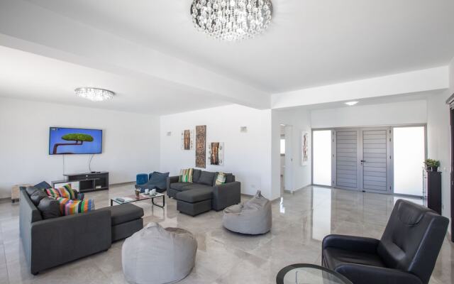 Villa Sienna, Fabulous 6bdr Protaras Villa
