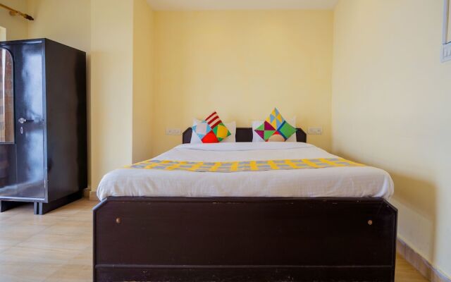 OYO 13160 Home City Heart 3BHK Mall Road