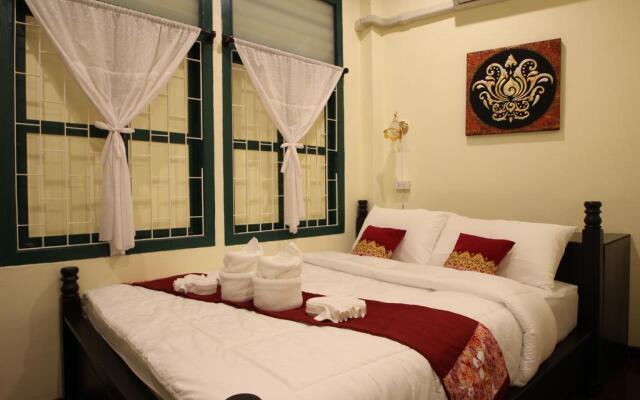 Srisomboon Hostel