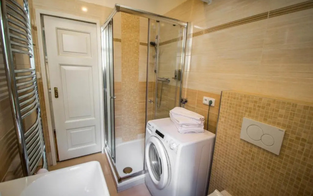 Unique Apt 250M From The Charles Bridge