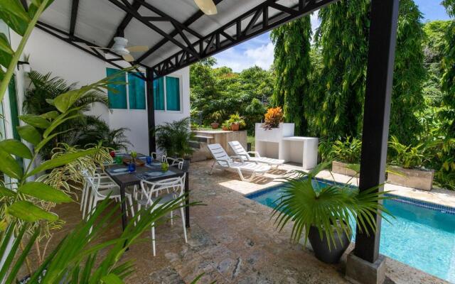 Casa Esmeralda - Family Friendly 3 Bedroom Home with Private Pool