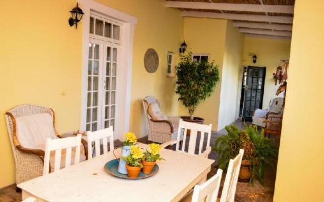 Volstruispaleis B&B