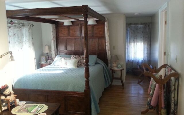 Truman Gillet House Bed & Breakfast