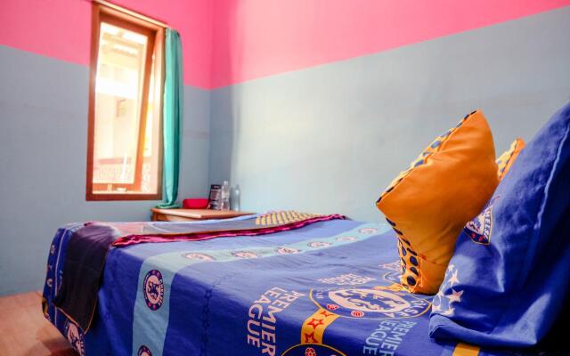 Ijen Traveller Homestay by ZUZU