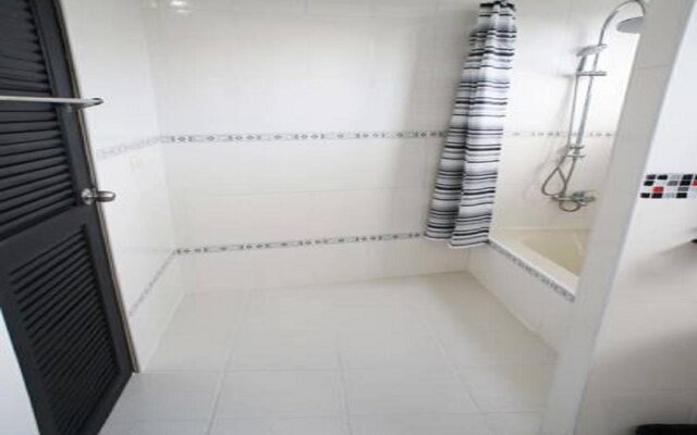 Maximum Boutique Hotel