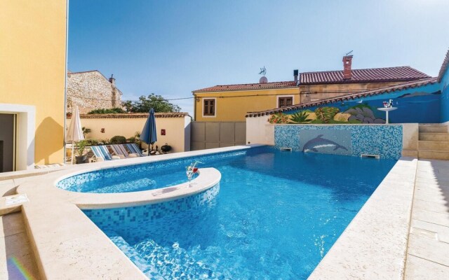 Awesome Home in Vodnjan With Wifi and 6 Bedrooms