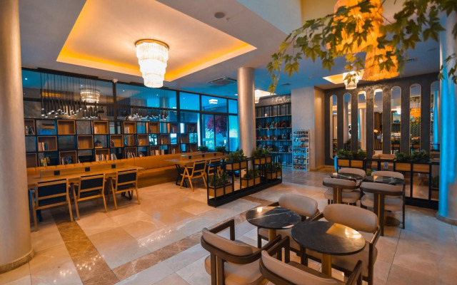 Royal Comfort Hotel
