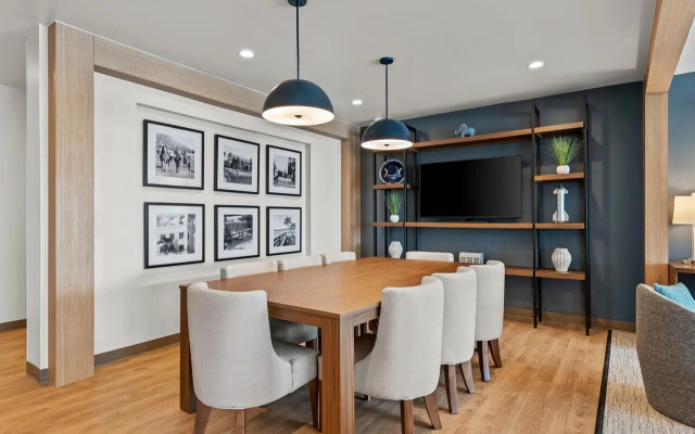 Everhome Suites Brownsville